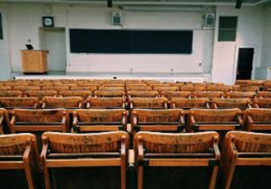 UN AULA