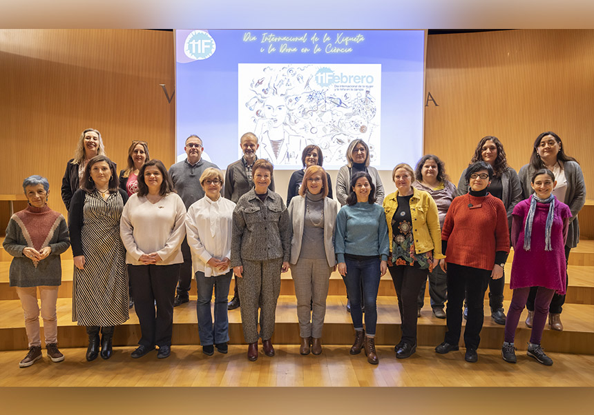 La rectora amb les ponents de l'acte