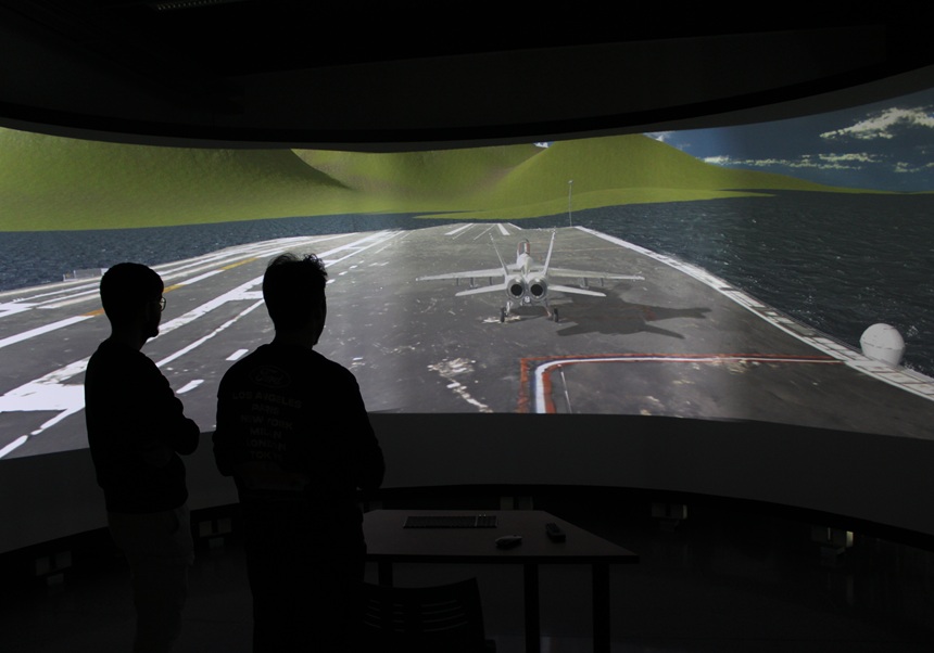 Simulador de vuelo del IRTIC en la ETSE-UV.