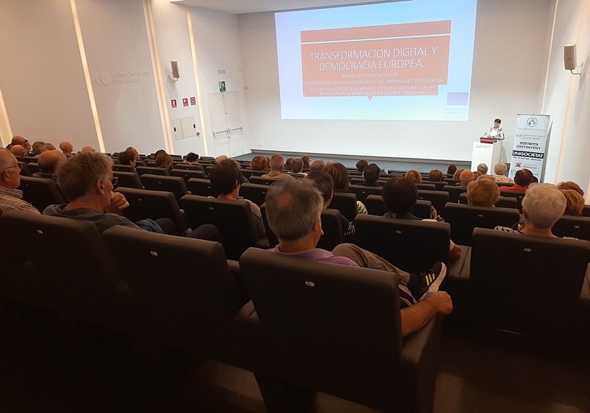 Momento durante la conferencia