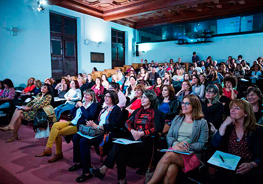 Imatge del públic assistent a la jornada organitzada per la Unitat d'Igualtat sobre la bretxa salarial.