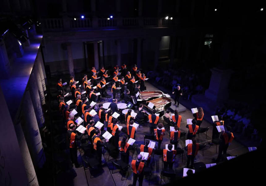 Universitat de València Choir performance at the Serenates festival.