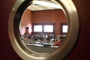 Imatge parcial d'una aula de la Universitat.