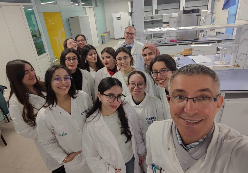 Students at the Euro-Mediterranean University of Fez (Morocco), with SergiMaicas and Professor Ismail Moukadiri.