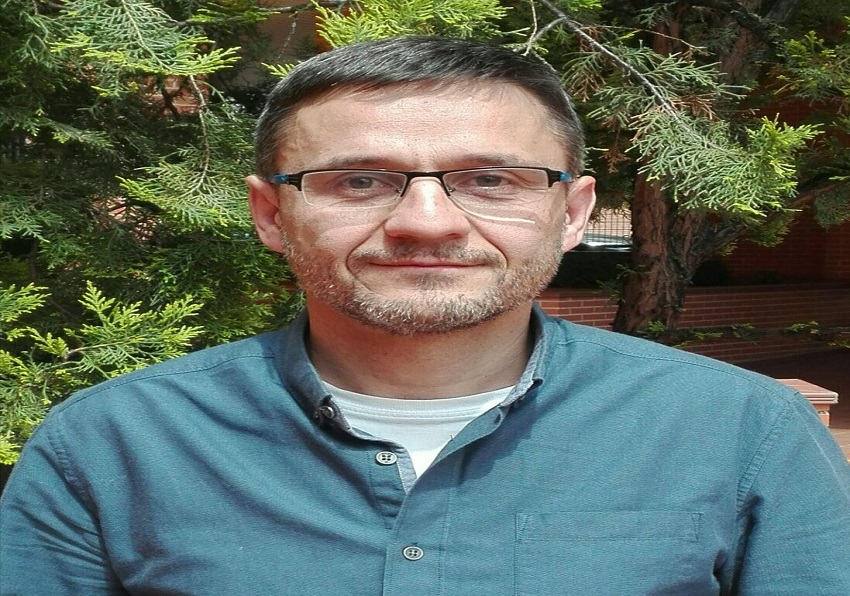 alt=