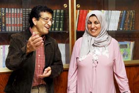 Antonio Santos junto a Cherifa Ben Hassine, presidenta de la Asociación de Mujeres Musulmanas An-Nur.