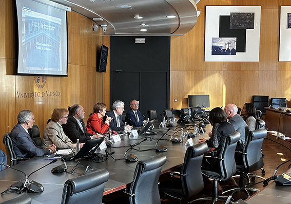 Reunió de l'equip rectorat amb la comissió avaluadora