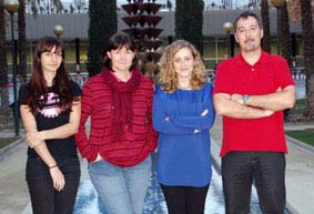 D’esquerra a dreta, els investigadors María Ángeles Marqués Torrejón, primera autora de l’article, Eva Porlan, Isabel Fariñas i José Manuel Torres.