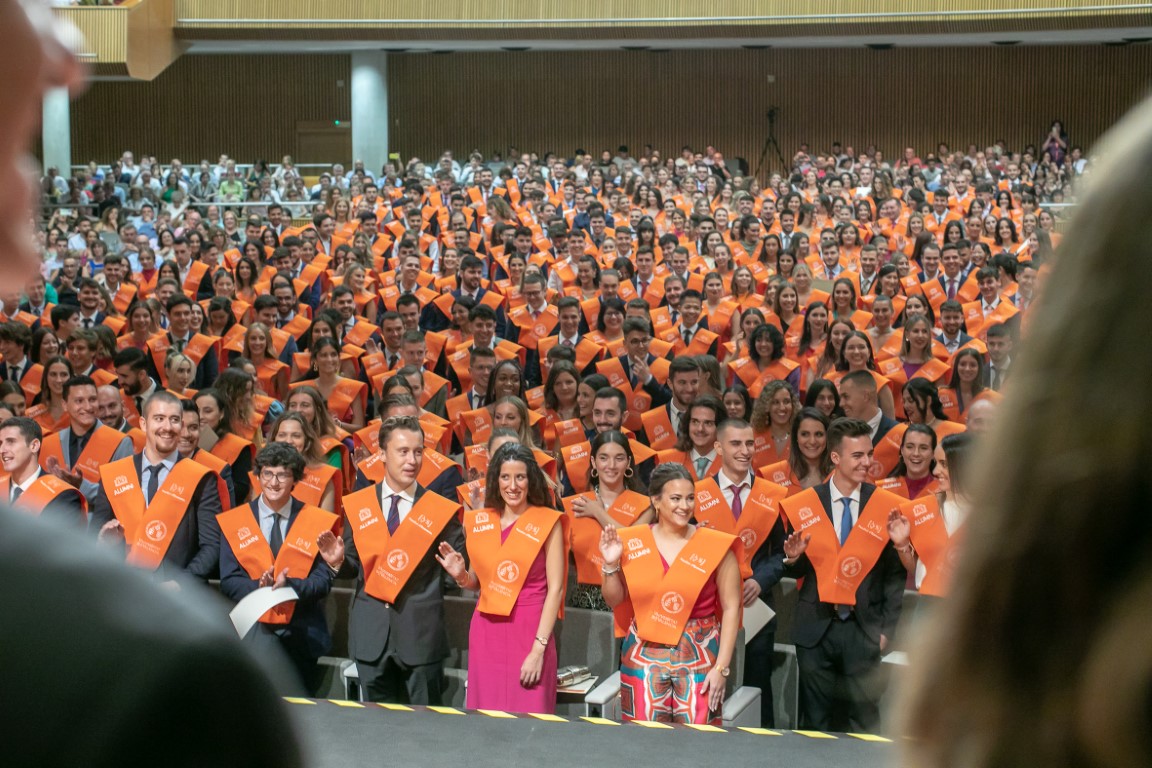 Graduació Graus 2022: ADE - TUR - TADE