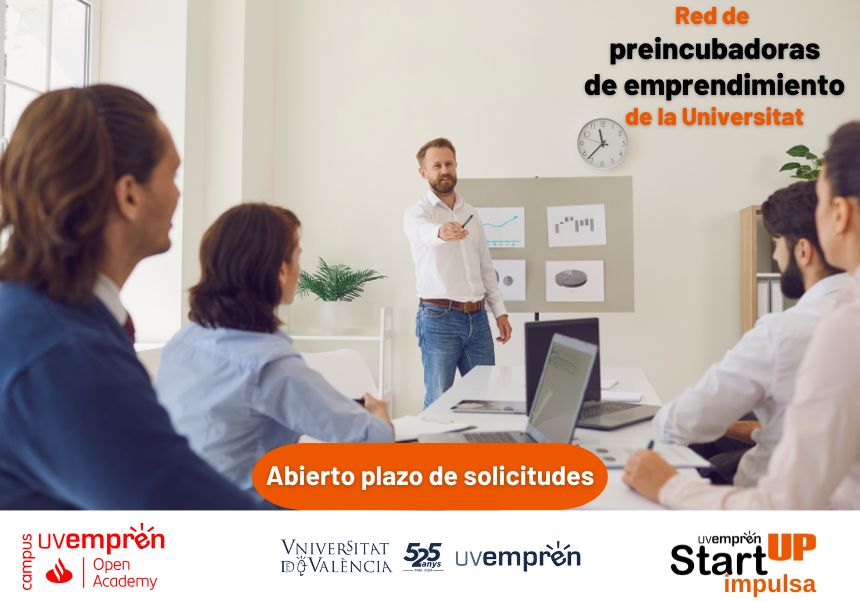 Profesor dando clase