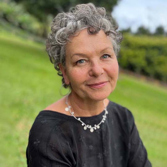 Photo of Elizabeth Rosner