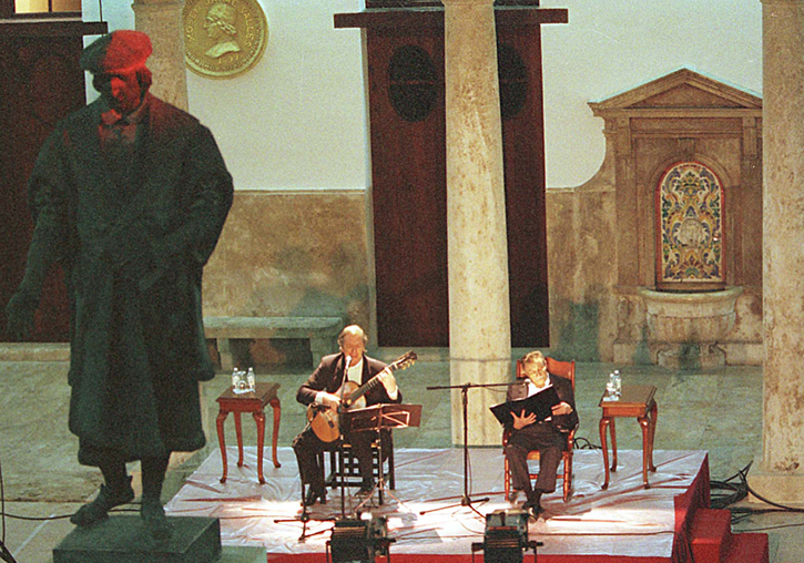 Daniel Vigletti y Mario Benedetti en La Nau de la Universitat de València. Maig de 2000.