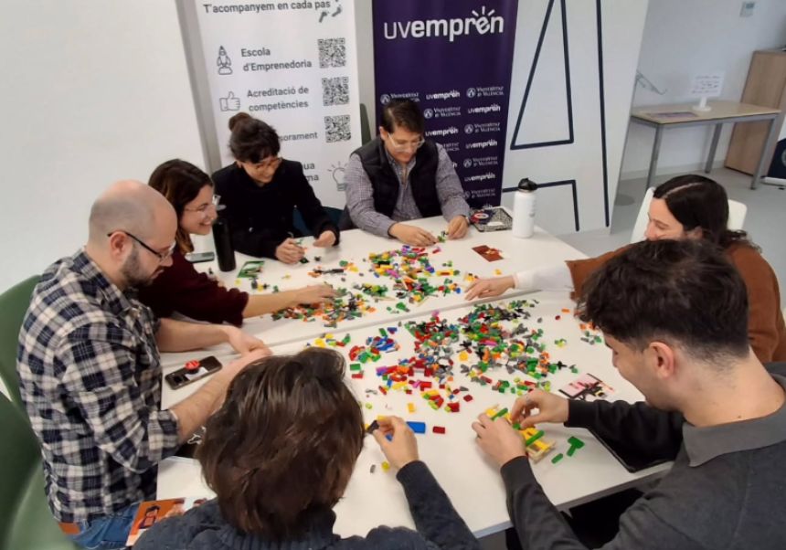 Doctorands i doctorandes en la sessió 