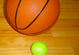Colisión pelota de baloncesto-pelota de tenis