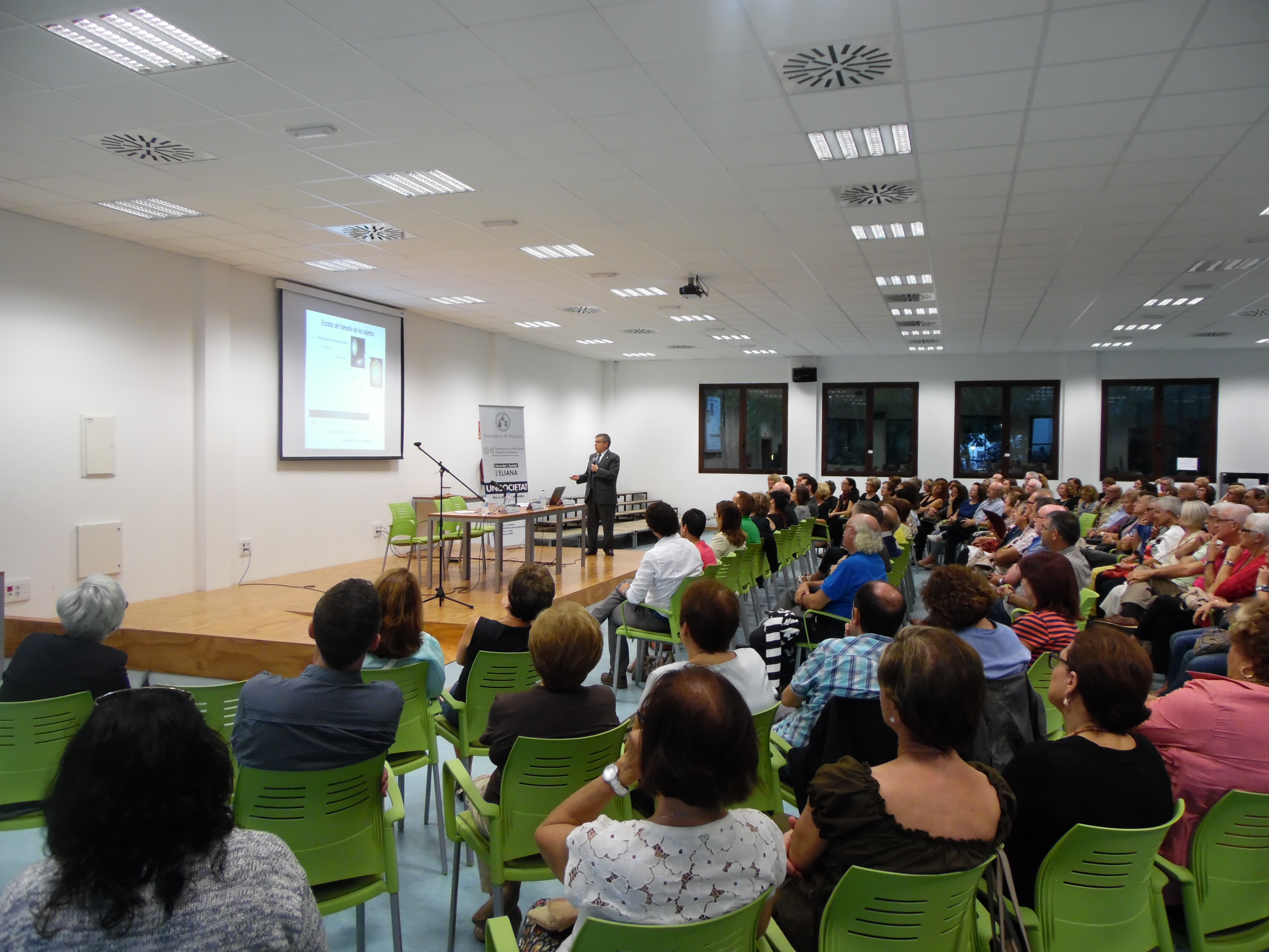 La Universitat de València presenta el nou curs d’UNISOCIETAT en 10 pobles