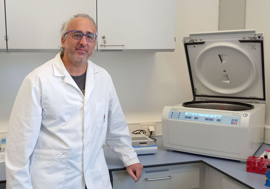 L’investigador CIDEGENT Domingo C. Salazar de la Universitat de València.