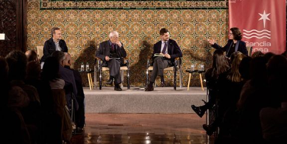 Primera conferència de projecte Gandia Pensa, conferència de Theodor Kallifatides - imatge 0