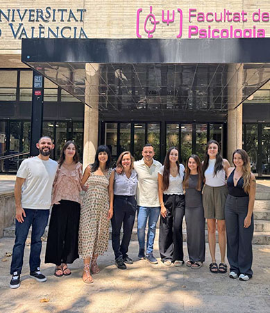 Equipo del proyecto PSY-METRIK-AP: Primary Care Digital Mental Health Ecosystem (Medical Device), dirigido por Roger Muñoz.