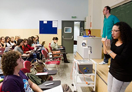 Clase adaptada al lenguaje de signos en la Universitat.