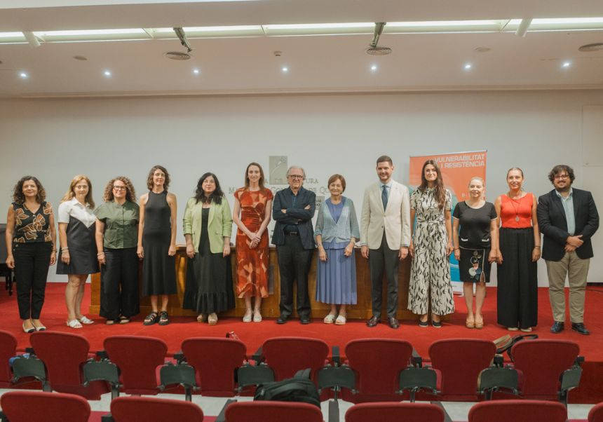 Foto de familia de la inauguración de la 42 UEG.