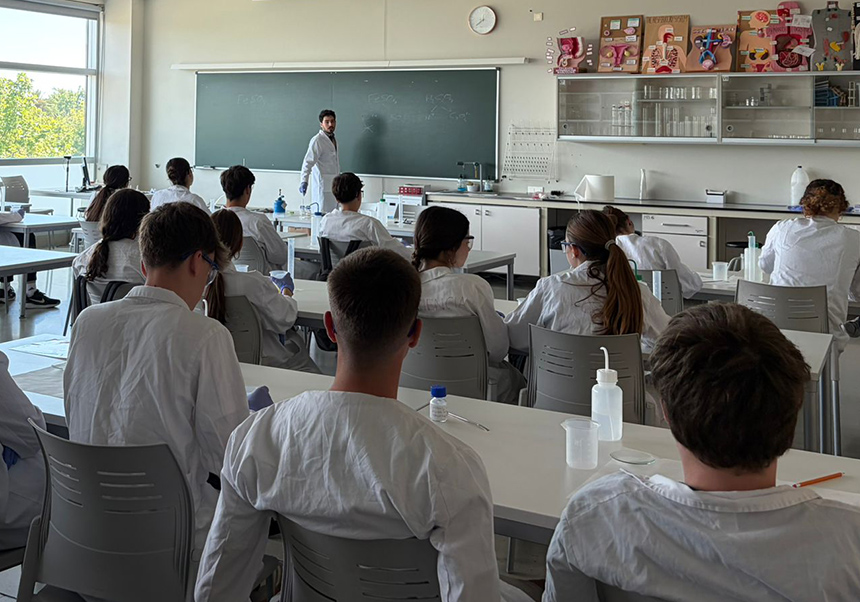Alumnat participant a la jornada, a la Facultat de Formació del Professorat (UV).