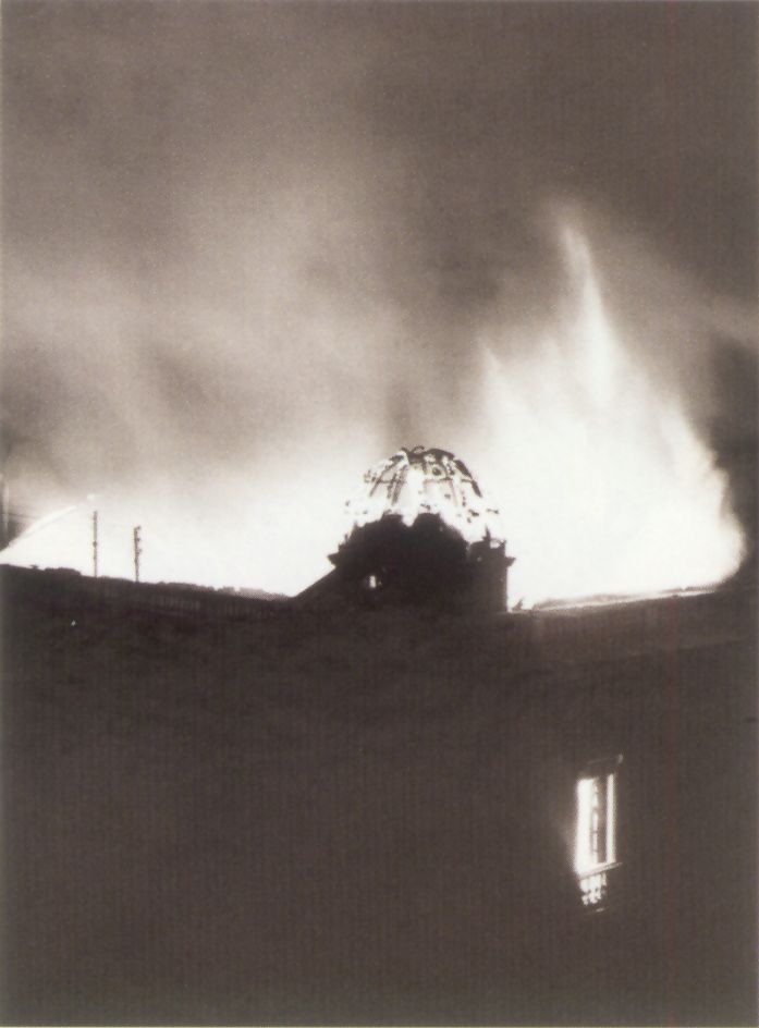Observatori Astronòmic de la UV cremant a 1932