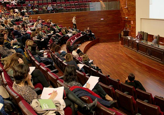 XXIV Jornada de Información, celebrada el 21 de enero de 2020, en el Aula Magna de la Facultat de Medicina i Odontologia.