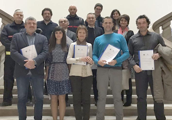 Participants en la signatura del conveni.