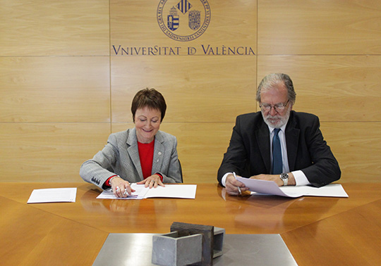 Signing the agreement