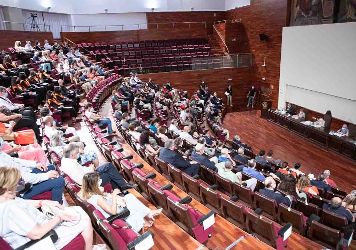 La Universitat lliura els seus Premis Extraordinaris de Doctorat del curs 2019-20