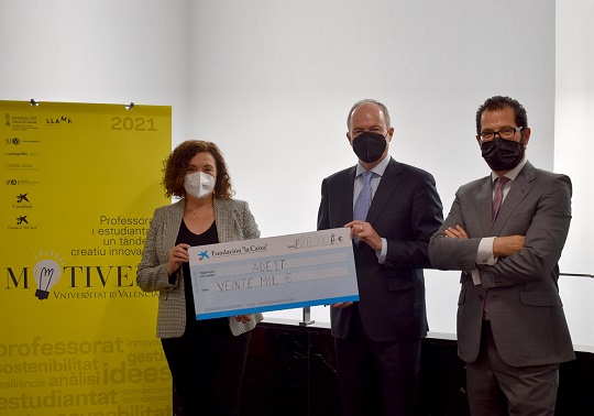 Entrega del donativo Fundación La Caixa CaixaBank MOTIVEM