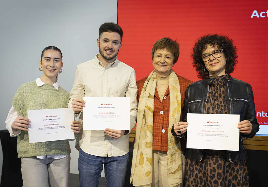 Estudiants de la UV amb la rectora.