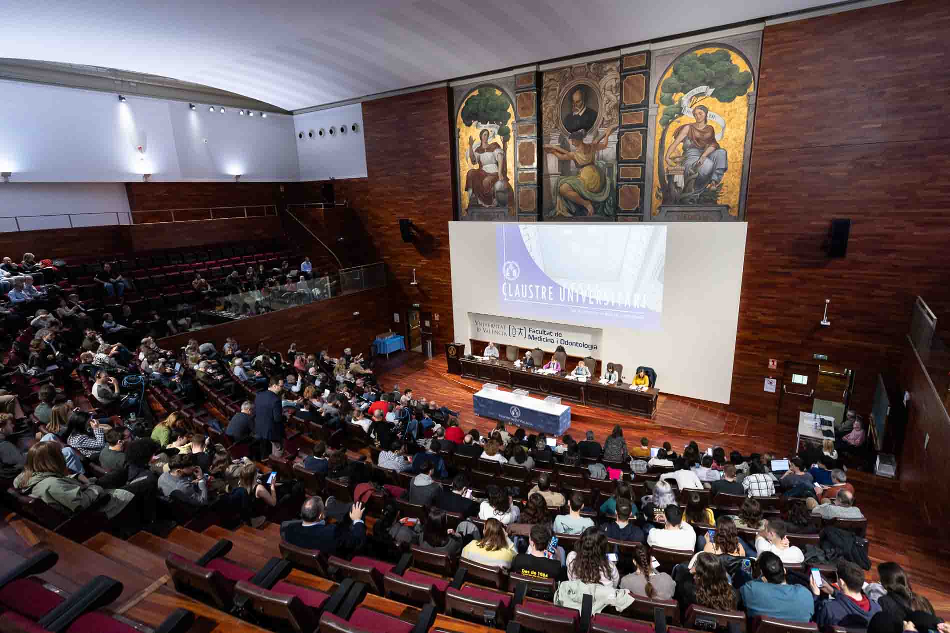 El Claustre aprova l’Informe de la Sindicatura de Greuges i renova els membres del Claustre en diferents òrgans i comissions de la UV