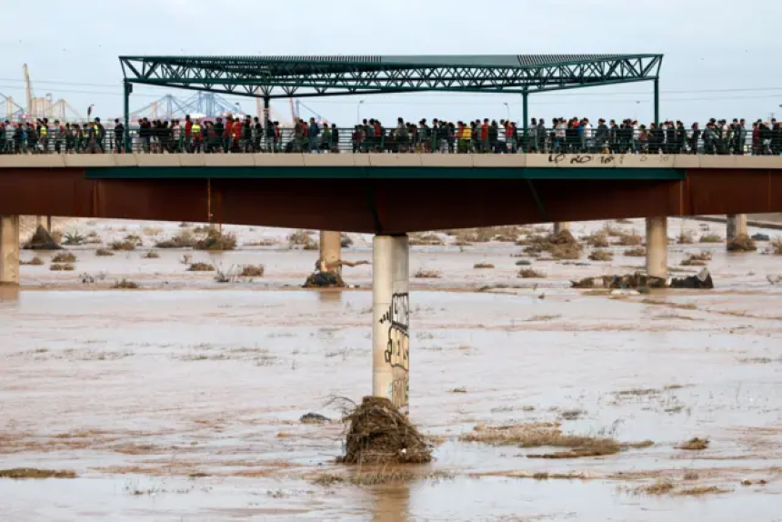 Fotografía del cauce del rio Turia
