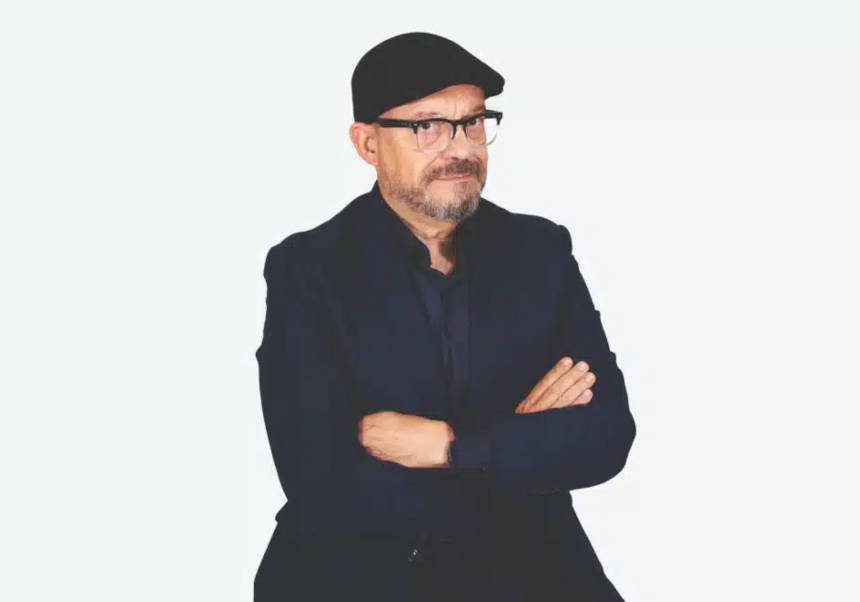 alt=