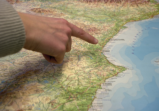 dit assenyalant un punt al mapa