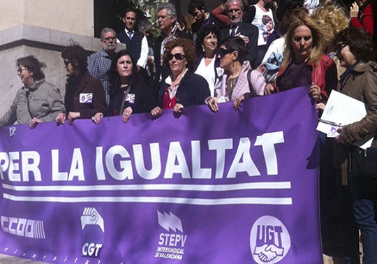 Dones en una concentració pel Dia de la dona