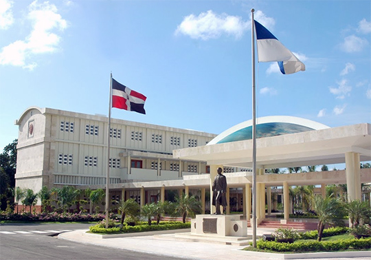 Fotograma Universidad Autonoma de Santo Domingo