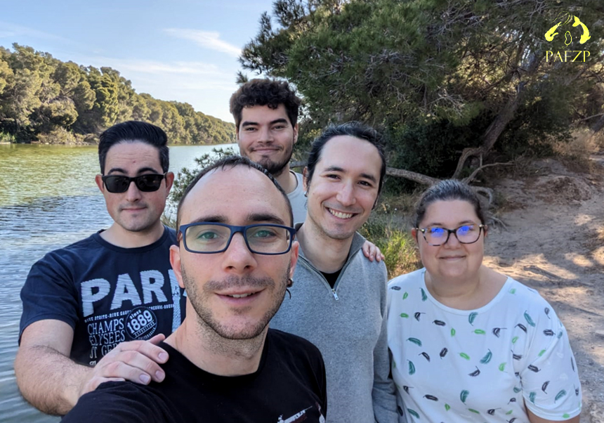 Personal del grupo durante el muestreo en la Albufera