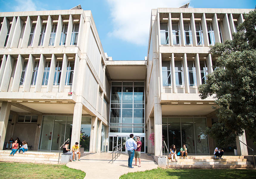 imatge de la façana de la biblioteca