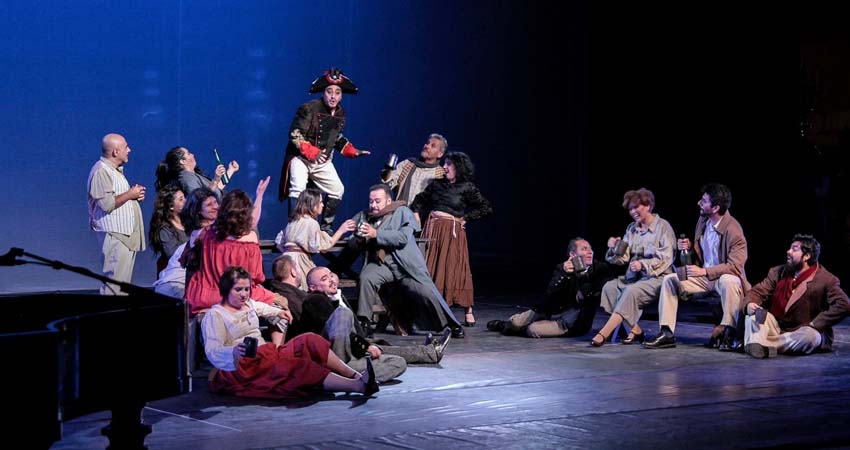 Grup d'actors i actrius actuant