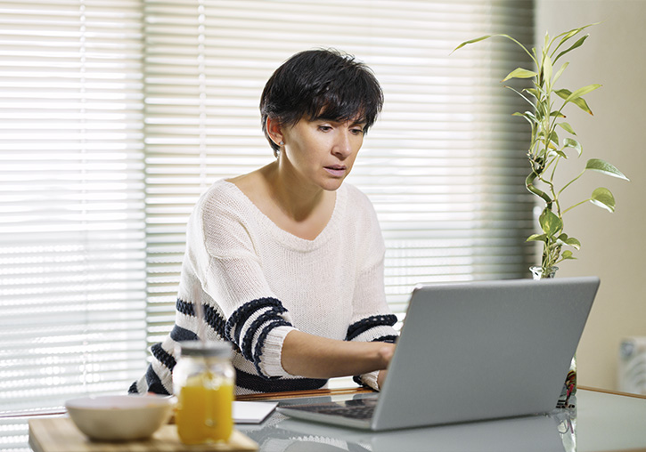 La Universitat aprueba el teletrabajo