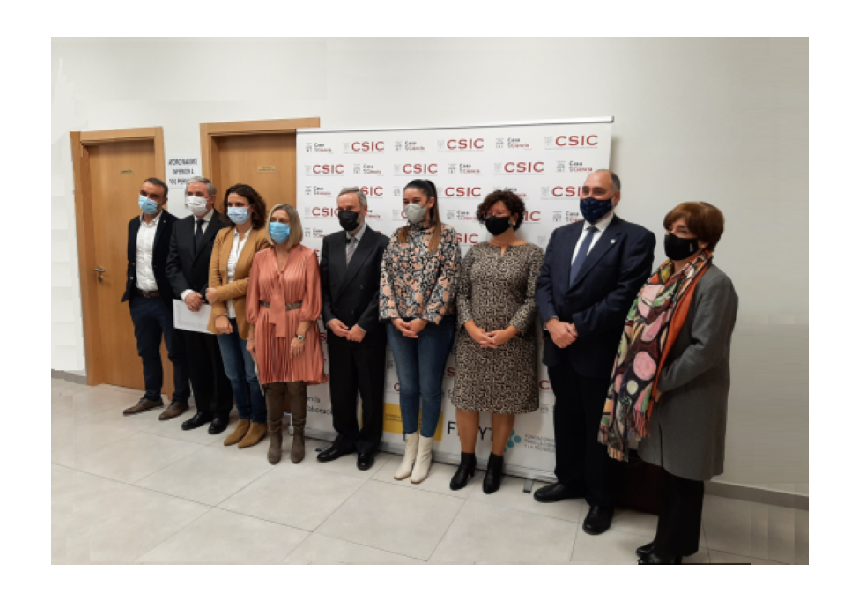 Photo of the attendees at the CIDE 25th anniversary ceremony this morning at the CSIC's Casa de la Ciència in Valencia.