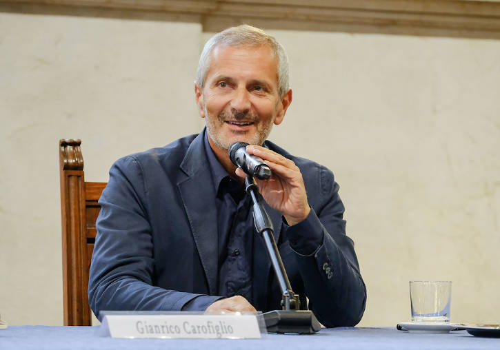 L'escriptor italià Gianrico Carofiglio.
