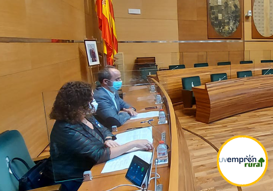 El Salón de Plenos de la Diputación de Valencia acoge la presentación institucional del programa UVemprén Rural de la Diputación de València y la Universitat de Valencia