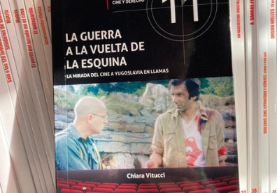 Portada del libro ‘La guerra a la vuelta de la esquina’ de Chiara Vitucci.