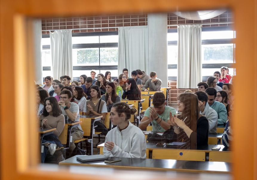 Estudiants un aula