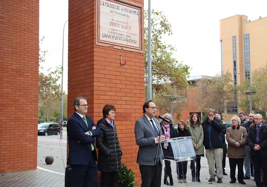 Homenatge al professor de la Universitat Ernest Lluch