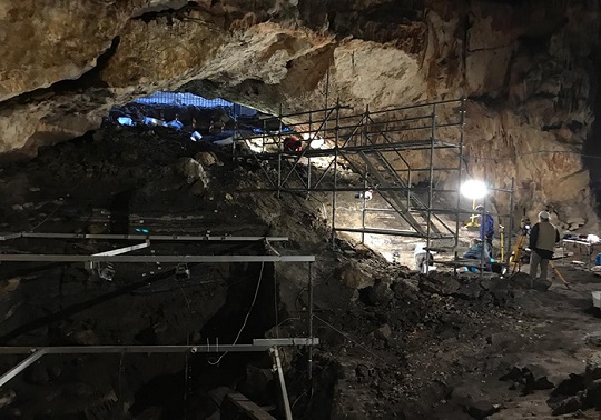 Excavación Arqueológica a la Cova de les Cendres
