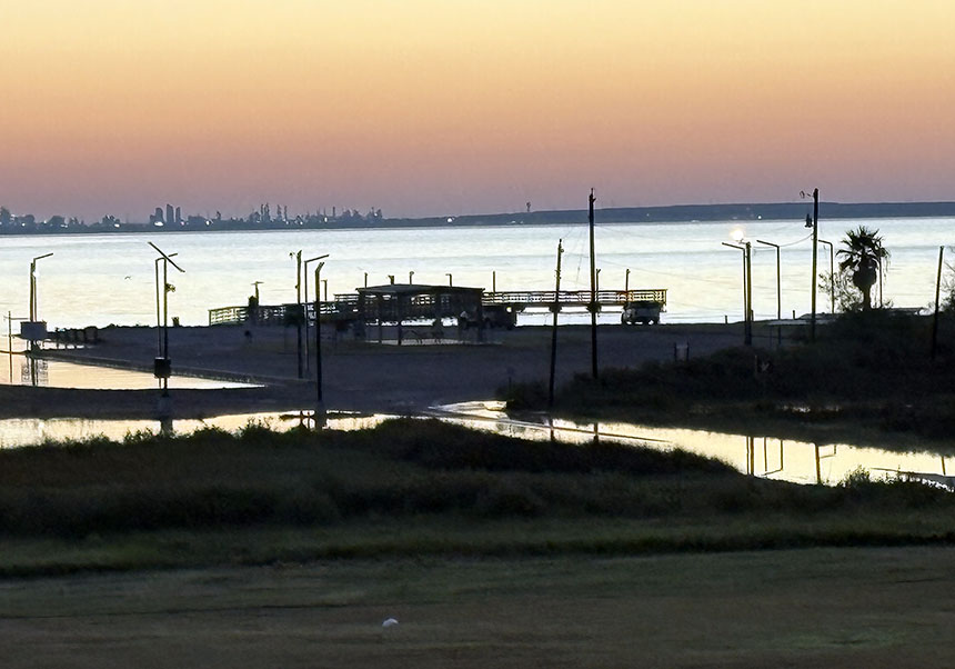recientes inundaciones costeras en Texas, asociadas al aumento estacional del nivel del mar